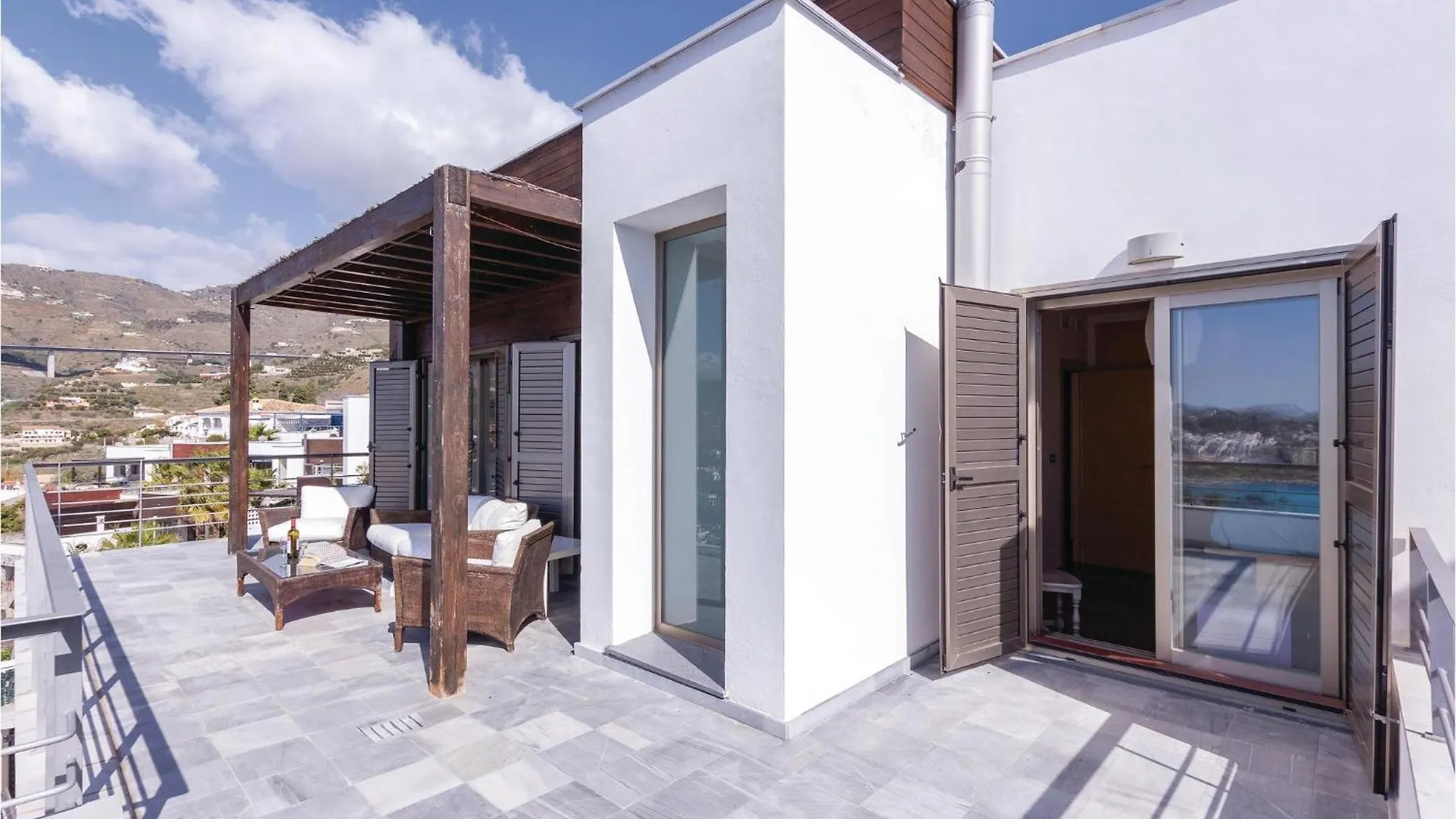 Amazing Home In Almunecar